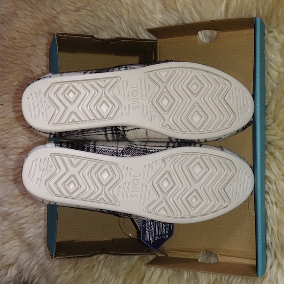 Biscotti Plaid Flannel TOMS - Picture 5 of 6